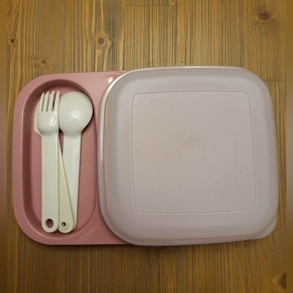 Vintage Tupperware Meal Mate Covered Tray/Plate with Fork, Knife & Spoon set